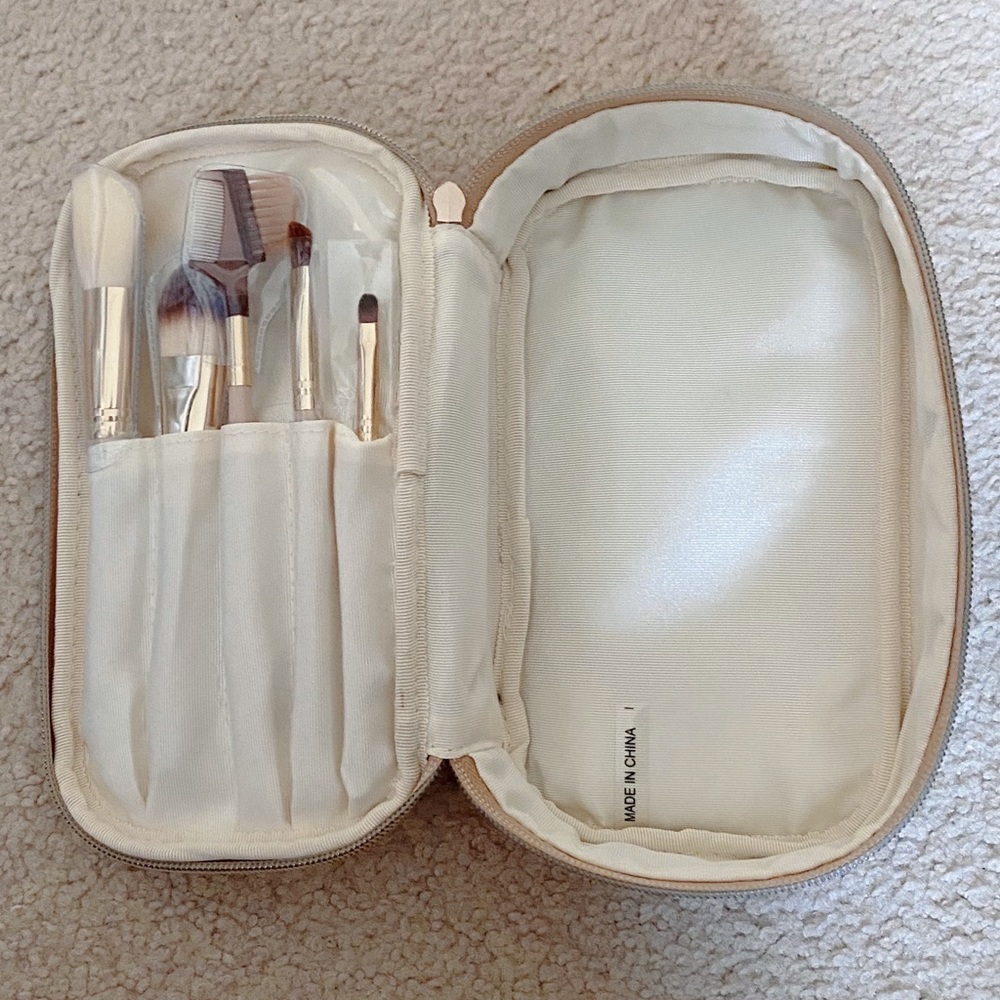 [Aritaum] Make Up Pouch with Make Up Brushes